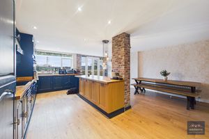 Photo 28- click for photo gallery